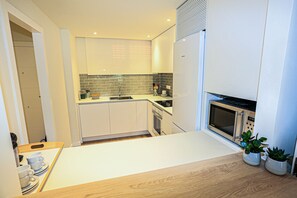 Fridge, microwave, oven, dishwasher