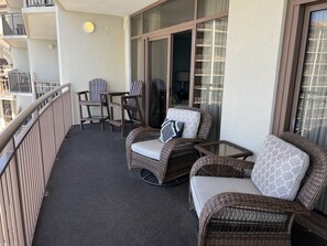 Terrace/patio - ***NEW***North Beach Resort #1706 Indigo-Stunning Oceanfront Condo (North Myrtle Beach)