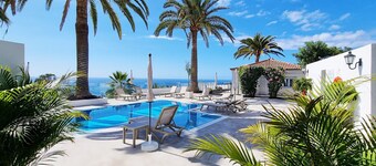 LA FAJANA ,vistas al mar con terraza y jardín priv