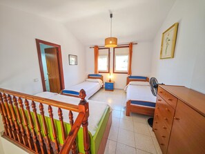 2 bedrooms, bed sheets