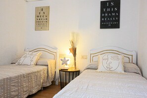 2 bedrooms, bed sheets