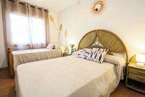 2 bedrooms, bed sheets