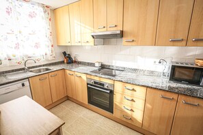 Fridge, microwave, oven, dishwasher - Tarongers (Cambrils)