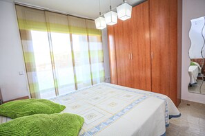 2 Schlafzimmer, Bügeleisen/Bügelbrett, kostenloses WLAN, Bettwäsche