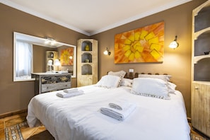 1 bedroom, iron/ironing board, free WiFi, bed sheets