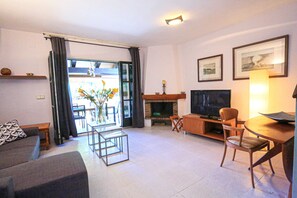 TV - Calderon de la Barca (Cambrils)