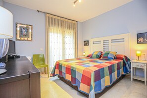 3 chambres, accès au Wi-Fi (inclus), literie fournie