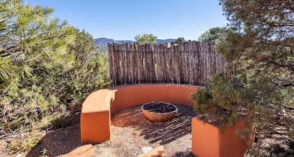 Luxury Home with Detached Casita & Stunning Panoramic Views of the Mountains.