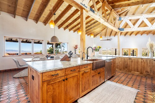 Luxury Home with Detached Casita & Stunning Panoramic Views of the Mountains.