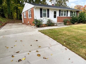 Exterior - Relaxing family home near Duke-Raleigh Hospital (Raleigh)