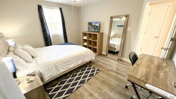 3 habitaciones, escritorio, tabla de planchar con plancha y wifi