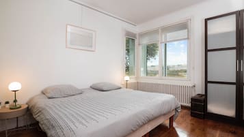 1 chambre, bureau, fer et planche Ă repasser, Wi-Fi gratuit