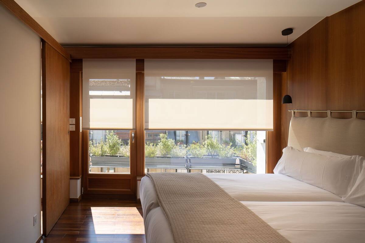 Apartment, 3 Bedrooms | Premium bedding, down comforters, memory foam beds, in-room safe