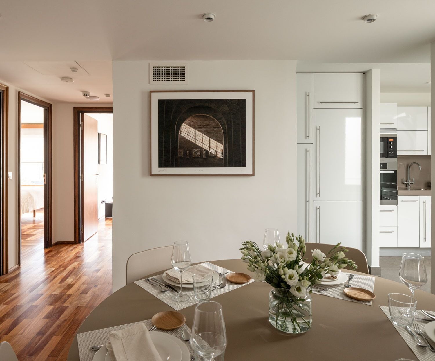 Apartment, 3 Schlafzimmer | Wohnbereich | Flachbildfernseher