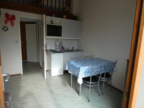 Ruokailu