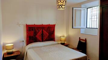 2 chambres, fer et planche à repasser, lit parapluie, Wi-Fi gratuit