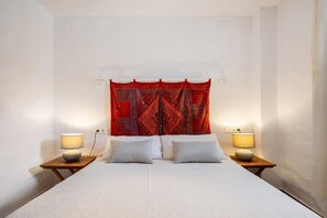 1 chambre, fer et planche à repasser, lit parapluie, Wi-Fi gratuit