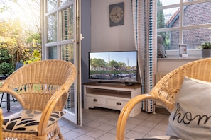 Fernseher, Stereoanlage