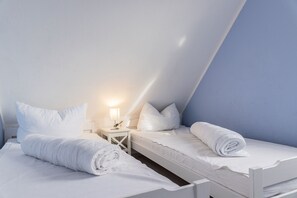 3 bedrooms, travel cot, free WiFi