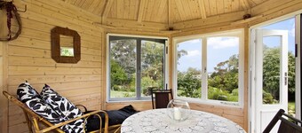 Clovelly Cottage - Metung