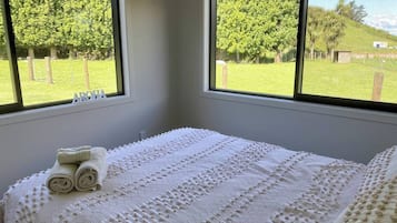 2 bedrooms, iron/ironing board, travel cot, WiFi