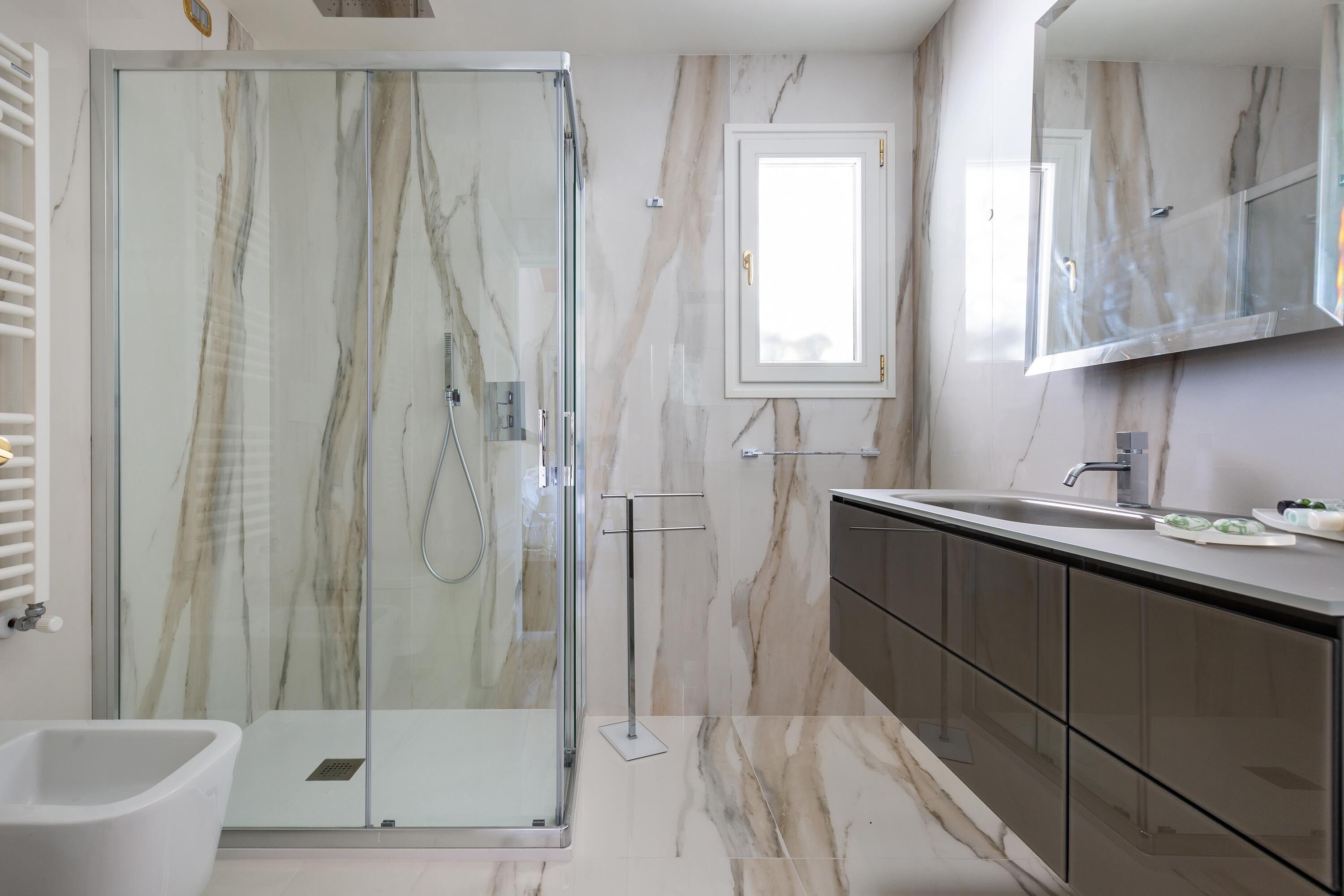 Villa | Badezimmer