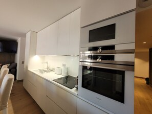Fridge, microwave, oven, dishwasher - Bright apartment in resort center, 6 people (Les Gets)
