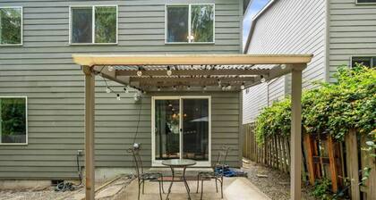 Troutdale Treasure: Spacious 3BR, 3 Bath Home in Edgefield!