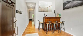 Troutdale Treasure: Spacious 3BR, 3 Bath Home in Edgefield!