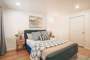 3 bedrooms, desk, iron/ironing board, WiFi