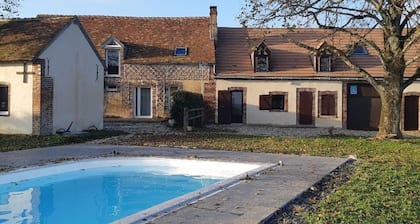 Cozy Countryside Cottage with Spacious Garden – Sleeps 4-5