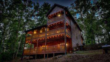 Cabin, 4 Bedrooms | Exterior