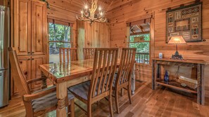 Cabin, 3 Bedrooms | Dining