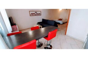Dining - Magnifique Studio de 34m2, au Coeur du Panier ! (Marseille)