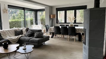 Télévision, cheminée