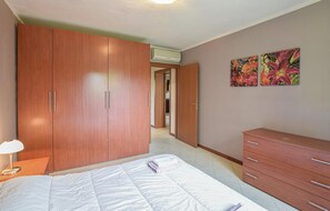 2 bedrooms, free WiFi