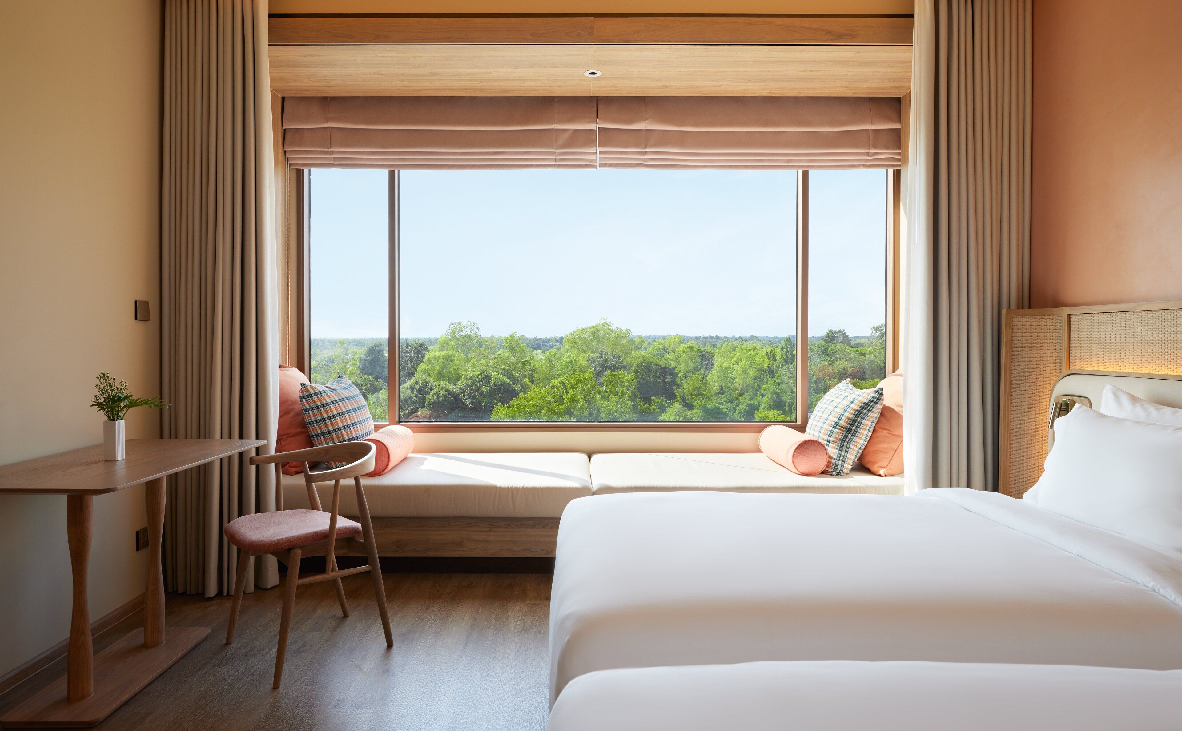 Premium bedding, minibar, in-room safe, desk