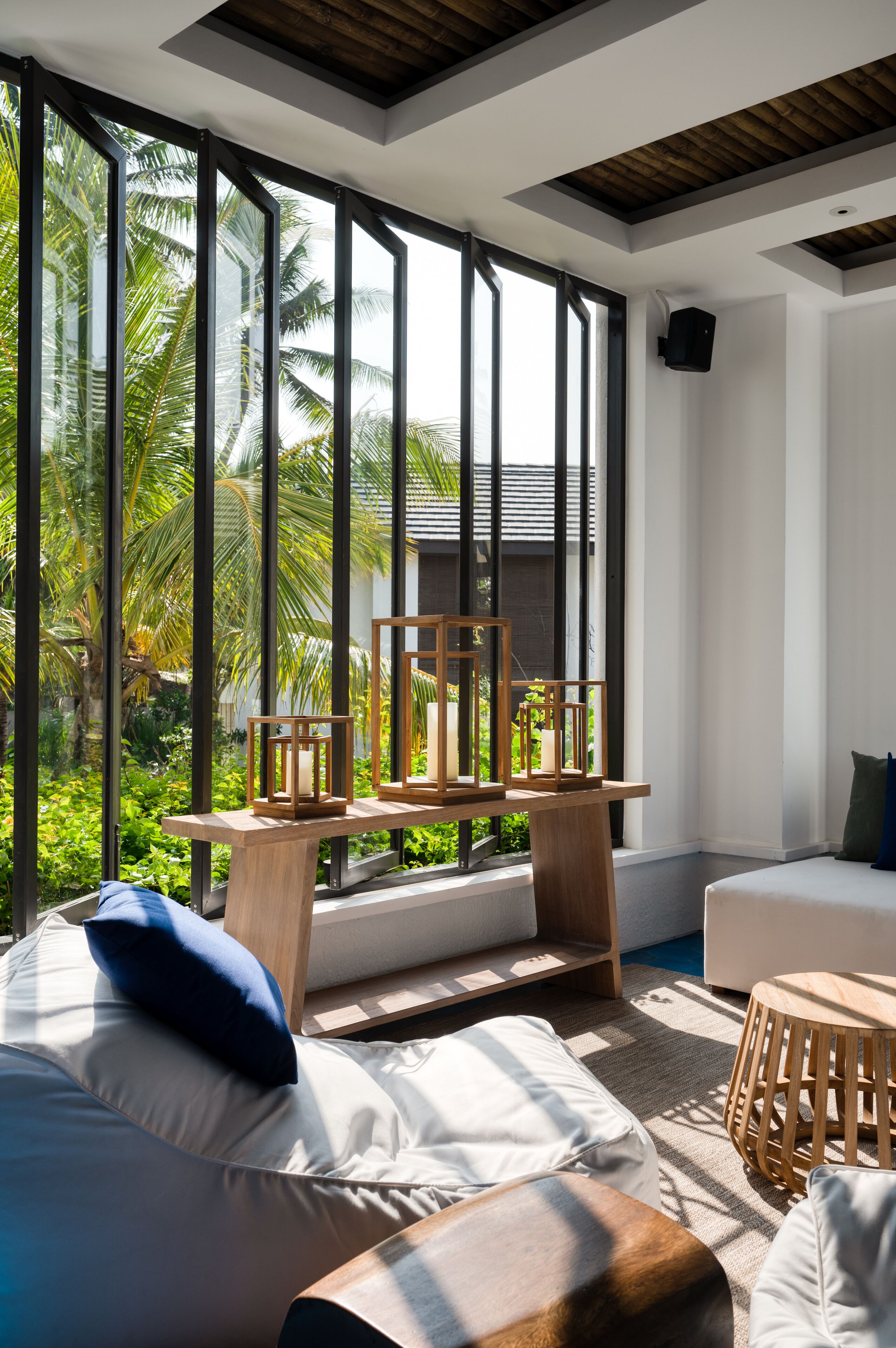 ロビー応接スペース