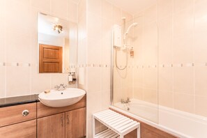Bathroom - An Sulaire (North Berwick)