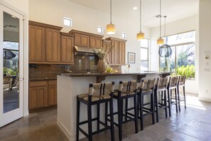 Kühlschrank, Ofen, Herdplatte, Geschirrspüler