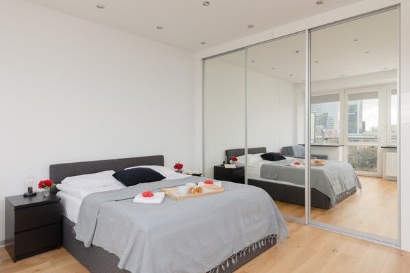 Iron/ironing board, WiFi, bed sheets - Świętokrzyska 32 | Cozy Studio in Central Warsaw (Warszawa)