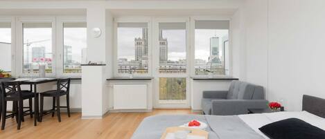 Bügeleisen/Bügelbrett, WLAN, Bettwäsche