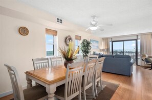 Interior - Capri-3 Bed/2 Bath Bay Unit with Indoor Pool! (Ocean City)
