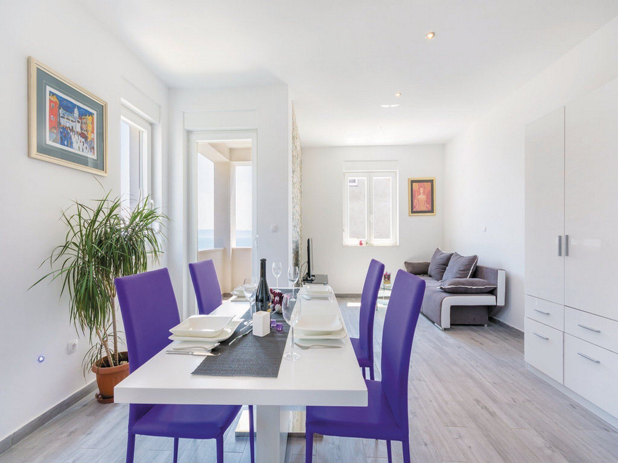 Leilighet (Four Bedroom Holiday Home with Swimmi) | Spisestue