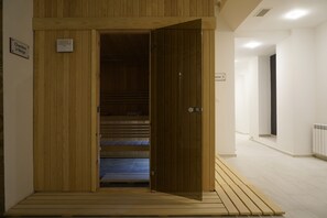 Sauna, baño de vapor y masajes con piedras calientes