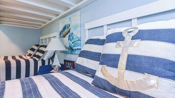 3 bedrooms, iron/ironing board, WiFi, bed sheets