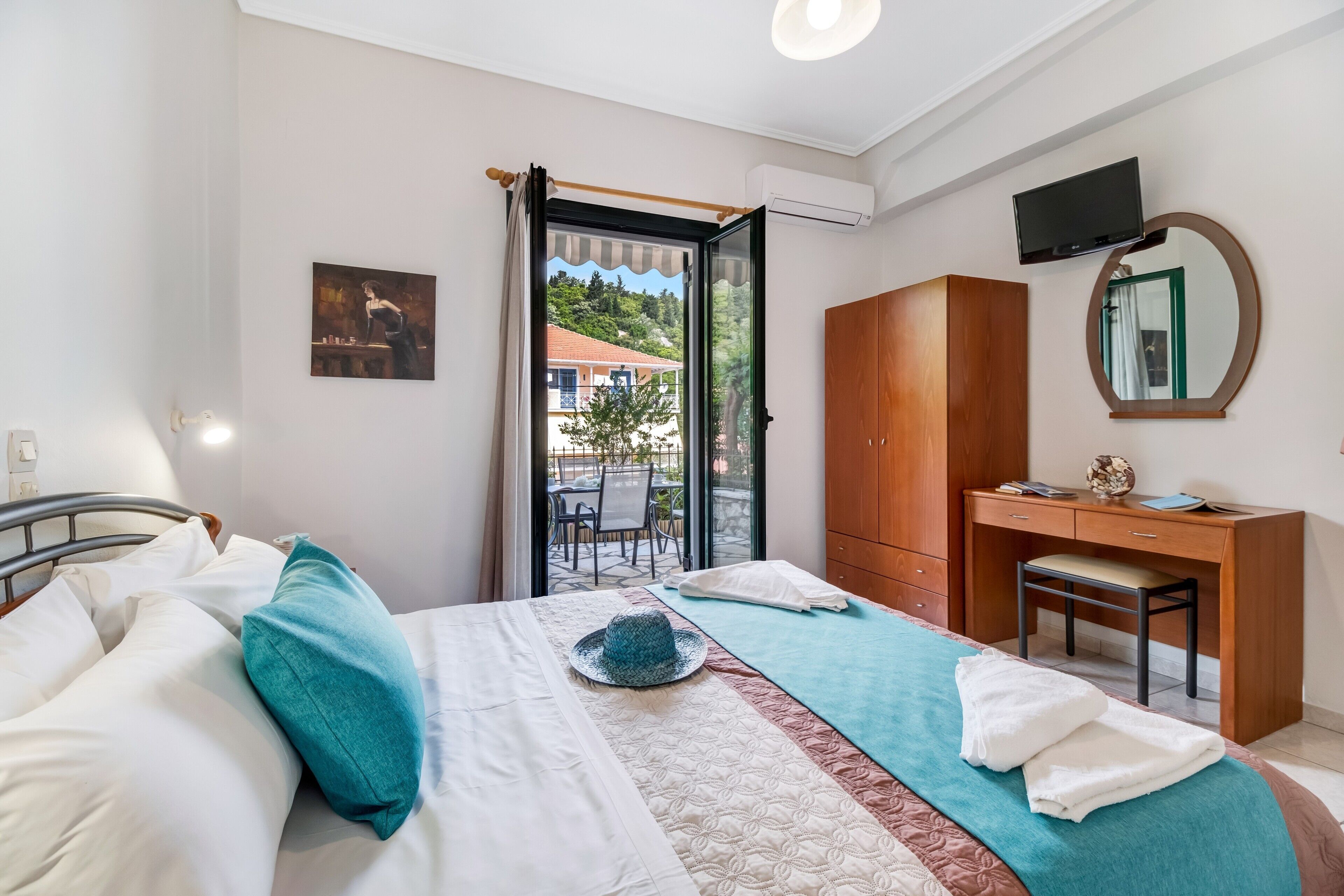 2 habitaciones, tabla de planchar con plancha y wifi gratis 