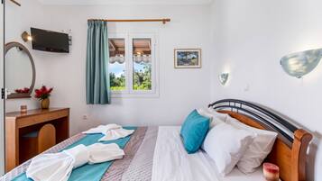 1 chambre, fer et planche à repasser, Wi-Fi gratuit, draps fournis