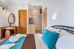1 chambre, fer et planche à repasser, accès au Wi-Fi (inclus)