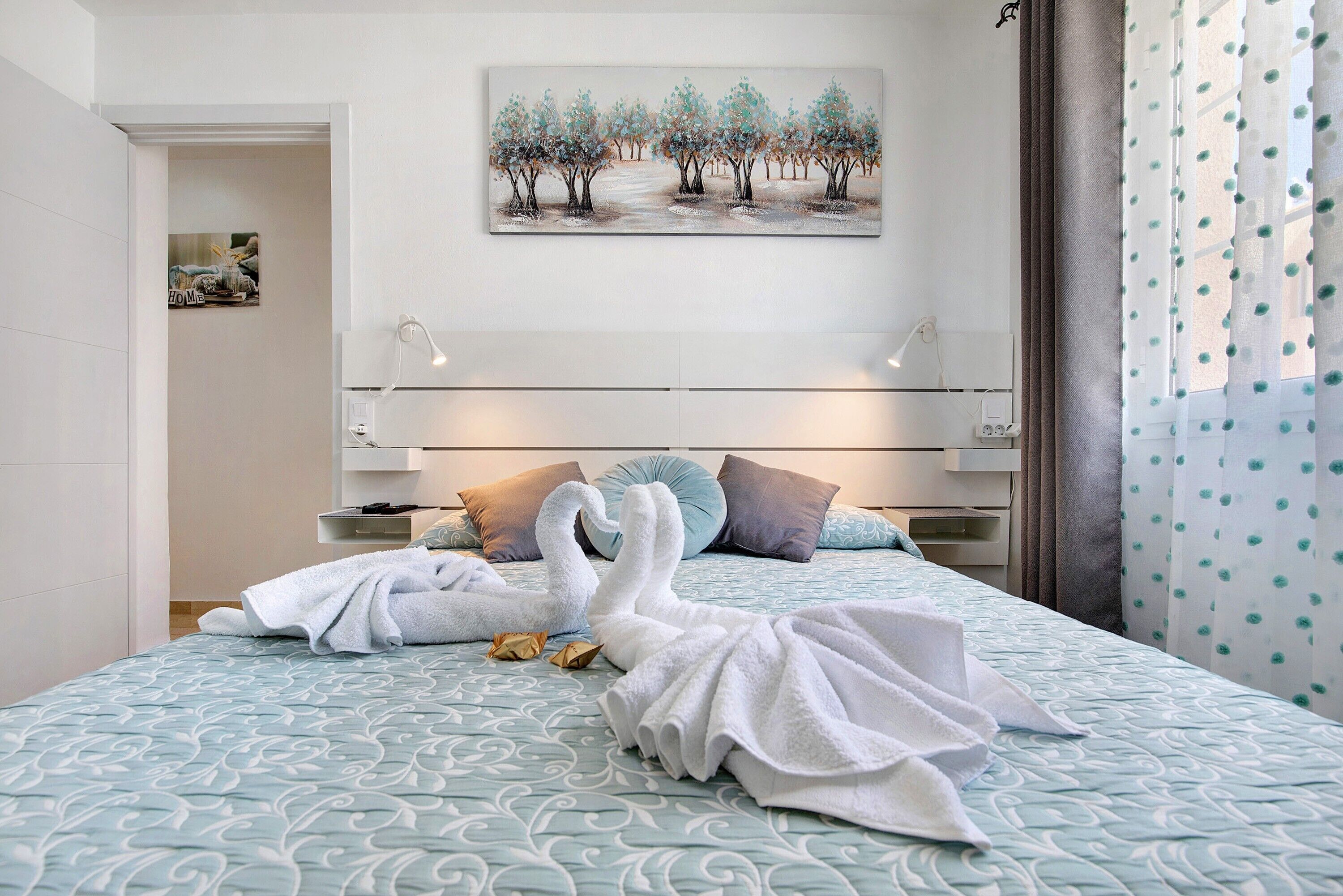 2 makuuhuonetta, silitysrauta/-lauta, ilmainen Wi-Fi, vuodevaatteet